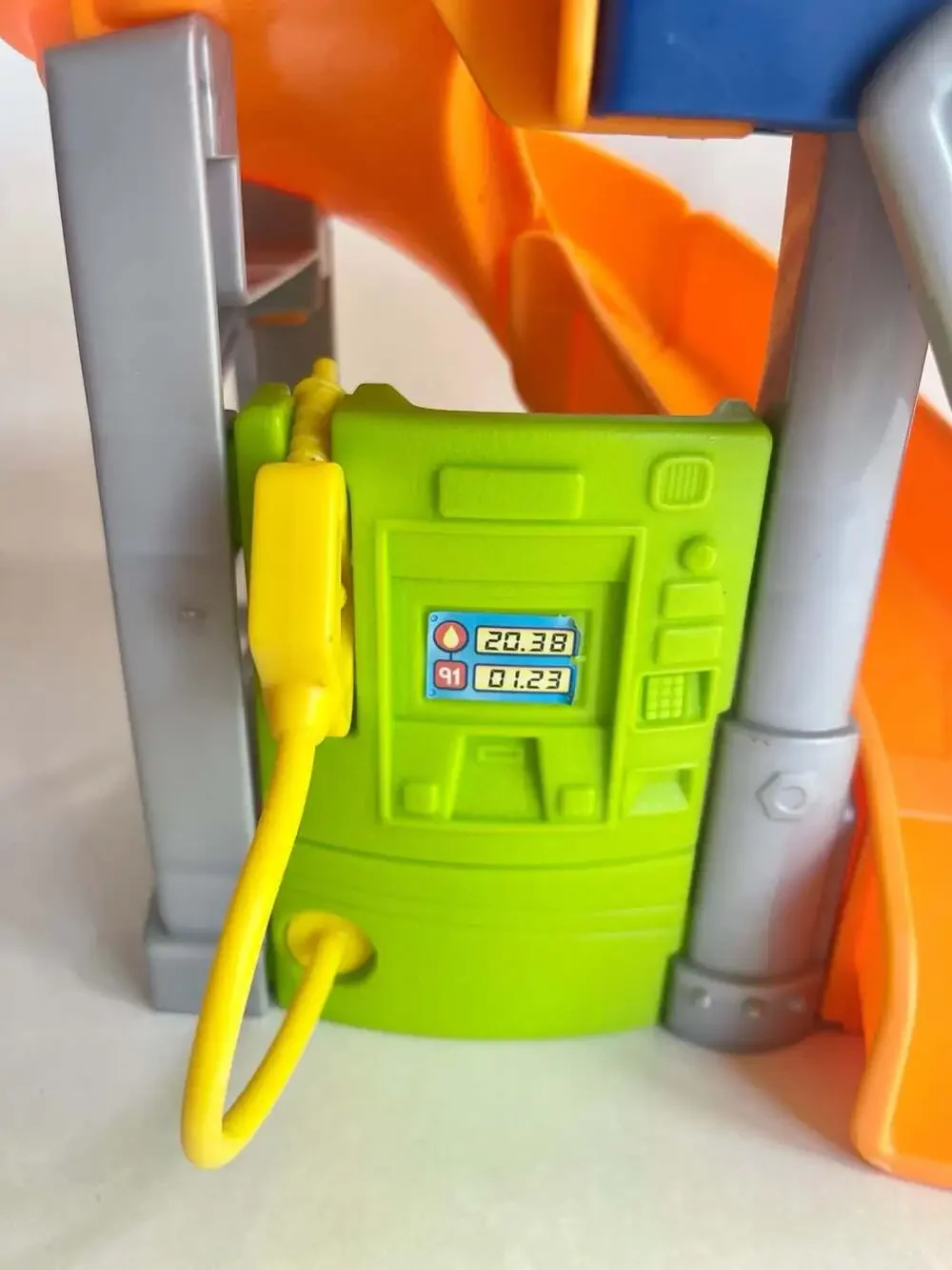Fisher-Price Little People Hot Wheels Race and Go Playset